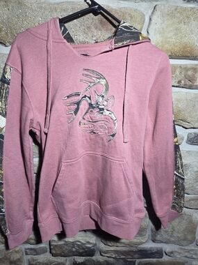 Legendary Whitetails Women's Hoodie Size SM Pink Camo Accents Buck Logo Pullover